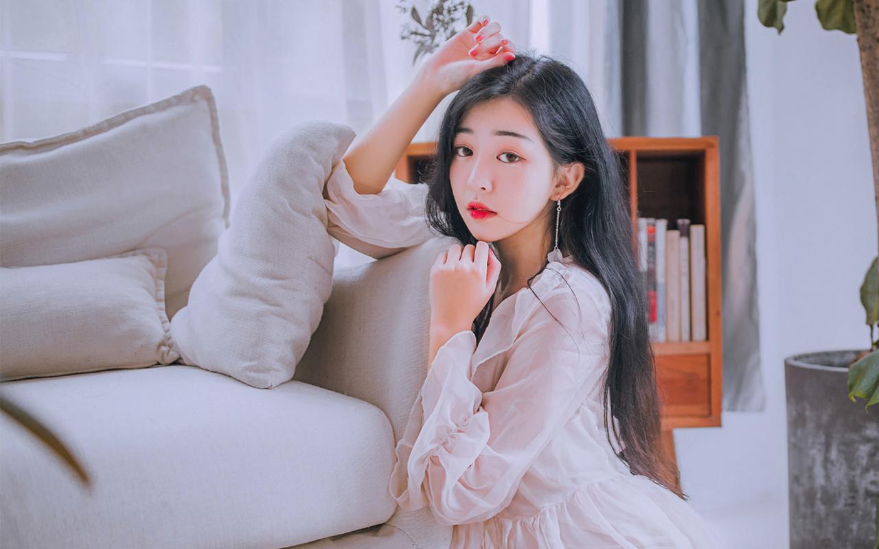 王毅会见上海合作组织秘书长叶尔梅克巴耶夫